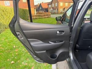 Nissan Leaf 40kWh Tekna AUTO 5dr