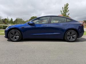 Tesla Model 3 LONG Range AUTO RWD 4dr
