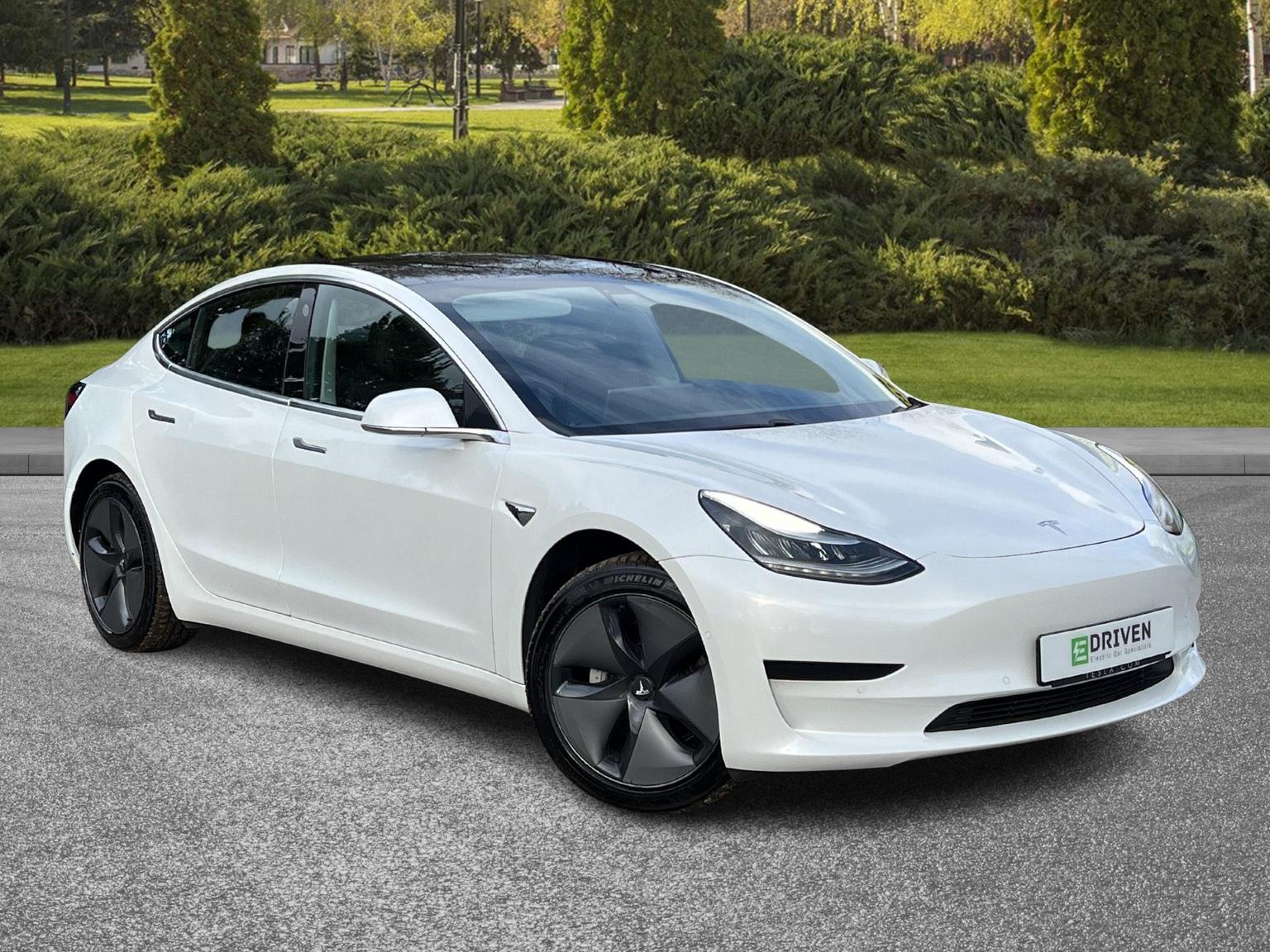 Tesla Model 3 Standard Range Plus Auto RWD 4dr