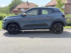 Dacia Spring 65 26.8kWh EXTREME AUTO 5dr