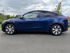 Tesla Model Y AUTO RWD 5dr