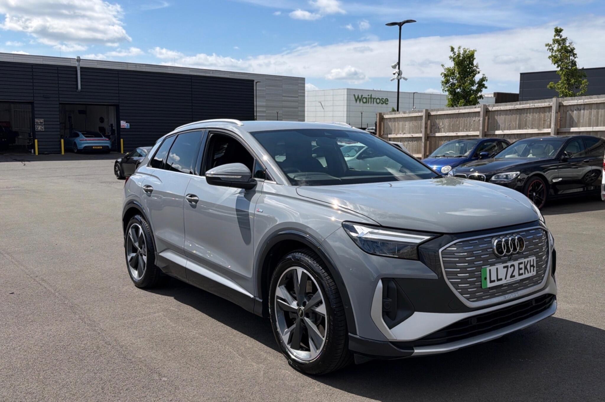 Audi Q4 e-tron 40 S LINE AUTO 5dr 82kWh