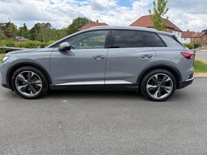 Audi Q4 e-tron 40 S LINE AUTO 5dr 82kWh