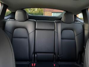 Tesla Model Y (Dual Motor) LONG Range AUTO 4WDE 5dr