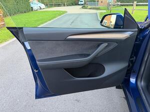 Tesla Model Y (Dual Motor) LONG Range AUTO 4WDE 5dr