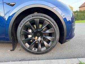 Tesla Model Y (Dual Motor) LONG Range AUTO 4WDE 5dr