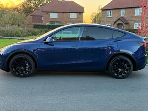 Tesla Model Y (Dual Motor) LONG Range AUTO 4WDE 5dr