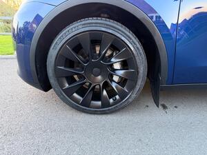 Tesla Model Y (Dual Motor) LONG Range AUTO 4WDE 5dr