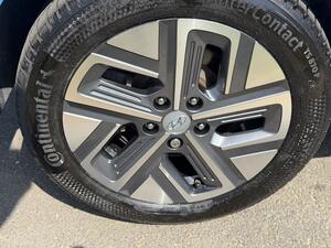 Hyundai KONA 39kWh Premium AUTO 5dr (10.5kW Charger)