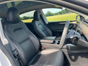 Tesla Model Y Auto RWD 5dr