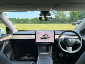 Tesla Model Y Auto RWD 5dr
