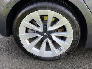 Tesla Model 3 Standard Range PLUS AUTO RWD 4dr