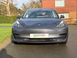 Tesla Model 3 Standard Range PLUS AUTO RWD 4dr