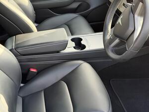 Tesla Model 3 Standard Range PLUS AUTO RWD 4dr