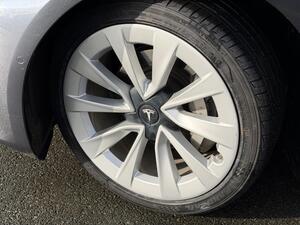 Tesla Model 3 Standard Range PLUS AUTO RWD 4dr