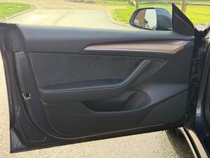 Tesla Model 3 Standard Range PLUS AUTO RWD 4dr