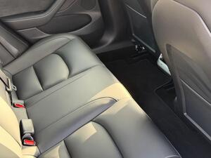 Tesla Model 3 Standard Range PLUS AUTO RWD 4dr