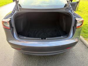 Tesla Model 3 Standard Range PLUS AUTO RWD 4dr