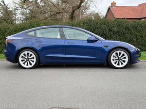 Tesla Model 3 (Dual Motor) LONG Range AUTO 4WDE 4dr