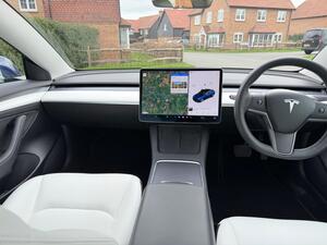 Tesla Model 3 (Dual Motor) LONG Range AUTO 4WDE 4dr