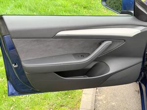 Tesla Model 3 (Dual Motor) LONG Range AUTO 4WDE 4dr