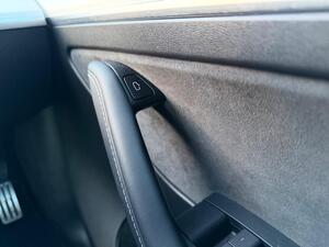 Tesla Model Y (Dual Motor) Performance AUTO 4WDE 5dr