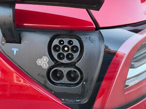 Tesla Model Y (Dual Motor) Performance AUTO 4WDE 5dr