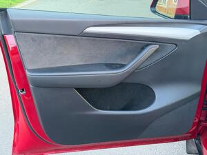 Tesla Model Y (Dual Motor) Performance AUTO 4WDE 5dr