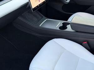 Tesla Model Y (Dual Motor) Performance AUTO 4WDE 5dr