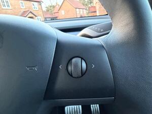 Tesla Model Y (Dual Motor) Performance AUTO 4WDE 5dr