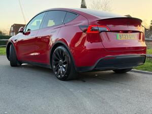 Tesla Model Y (Dual Motor) Performance AUTO 4WDE 5dr