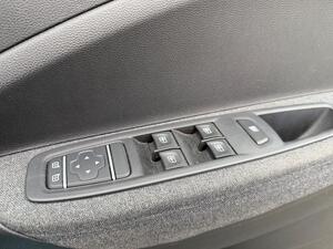 Renault Zoe R110 EV50 52kWh Iconic AUTO 5dr (Rapid Charge)