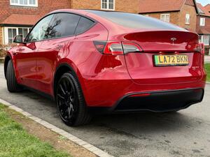 Tesla Model Y (Dual Motor) LONG Range AUTO 4WDE 5dr