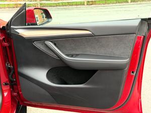 Tesla Model Y (Dual Motor) LONG Range AUTO 4WDE 5dr