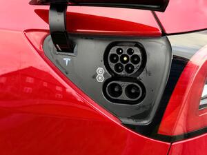 Tesla Model Y (Dual Motor) LONG Range AUTO 4WDE 5dr