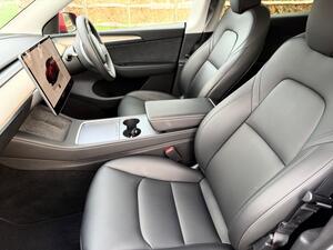 Tesla Model Y (Dual Motor) LONG Range AUTO 4WDE 5dr