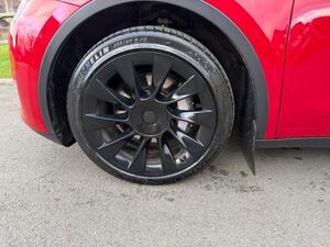 Tesla Model Y (Dual Motor) LONG Range AUTO 4WDE 5dr