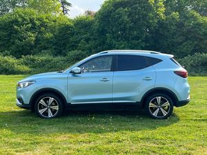 MG MG ZS 44.5kWh Exclusive Auto 5dr