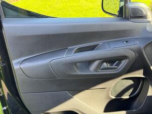 Vauxhall Combo Electric 2300 50kWh Sportive Panel VAN 6dr Electric AUTO L2 H1 (7.4kW Charger) (136 PS)