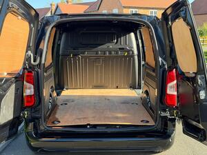 Vauxhall Combo Electric 2300 50kWh Sportive Panel VAN 6dr Electric AUTO L2 H1 (7.4kW Charger) (136 PS)