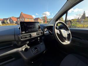 Vauxhall Combo Electric 2300 50kWh Sportive Panel VAN 6dr Electric AUTO L2 H1 (7.4kW Charger) (136 PS)