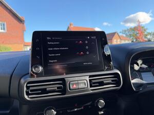 Vauxhall Combo Electric 2300 50kWh Sportive Panel VAN 6dr Electric AUTO L2 H1 (7.4kW Charger) (136 PS)