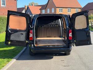 Vauxhall Combo Electric 2300 50kWh Sportive Panel VAN 6dr Electric AUTO L2 H1 (7.4kW Charger) (136 PS)