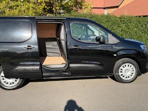 Vauxhall Combo Electric 2300 50kWh Sportive Panel VAN 6dr Electric AUTO L2 H1 (7.4kW Charger) (136 PS)