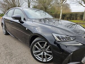 Lexus IS 2.5 300h F Sport 4dr