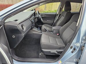 Toyota Auris 1.8 Vvt-i Icon Plus 5dr