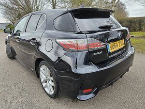 Lexus CT 1.8 200h Premier 5dr