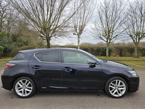 Lexus CT 1.8 200h Premier 5dr