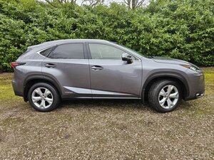 Lexus NX 2.5 300h Premier 5dr