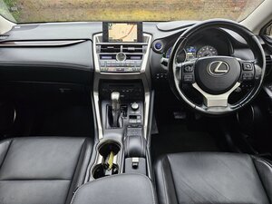 Lexus NX 2.5 300h Premier 5dr